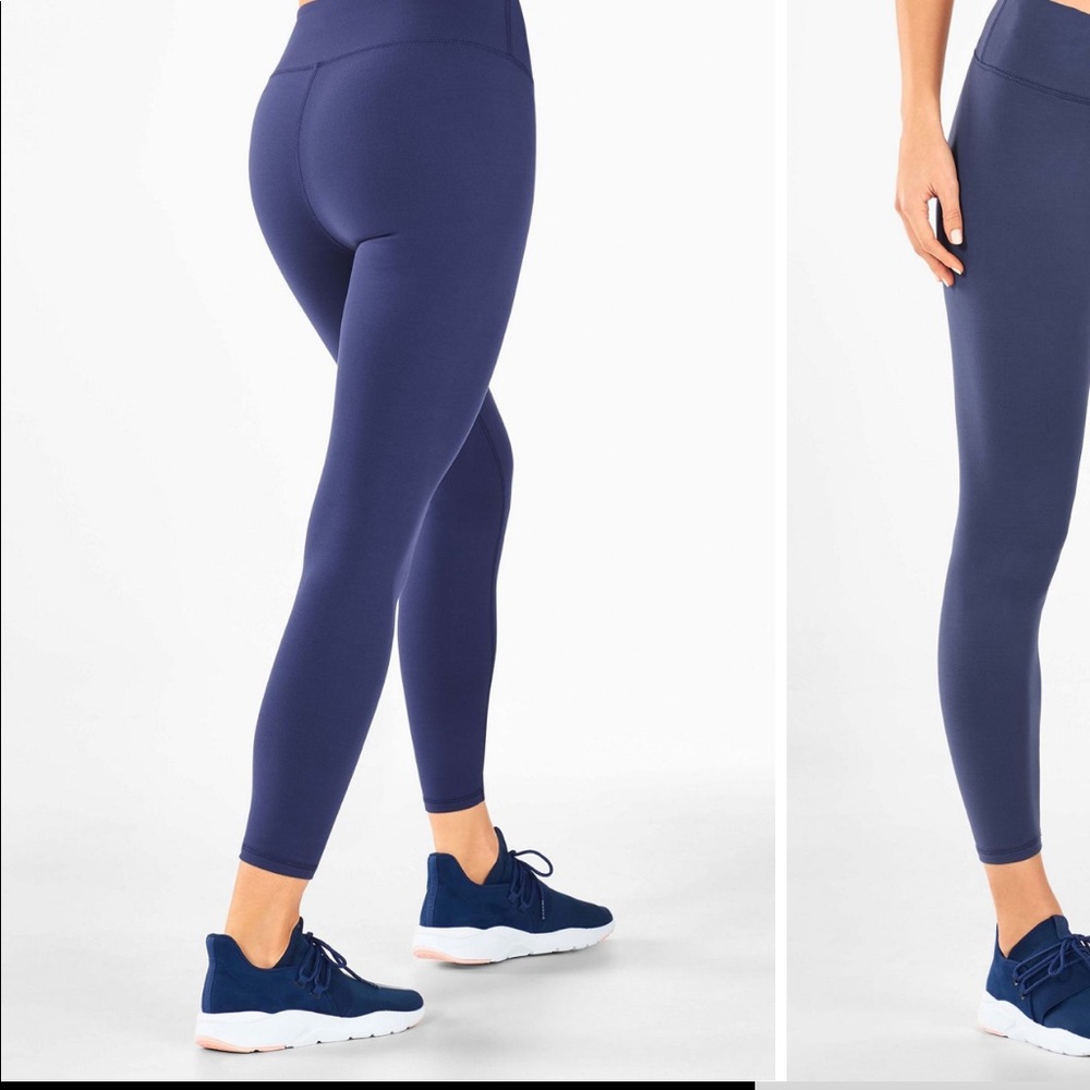 Fabletics Mid Rise Powerhold 7/8 Legging